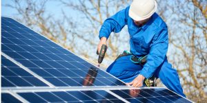 Installation Maintenance Panneaux Solaires Photovoltaïques à Lanveoc